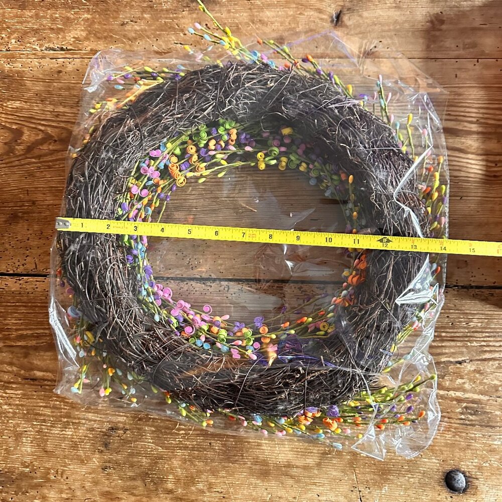 Pastel Spring Wreath - Picture 4 of 8